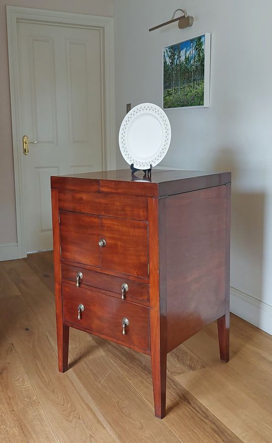 19thC Mahogany Gentleman's Lift-Over Caddy Top Nightstand