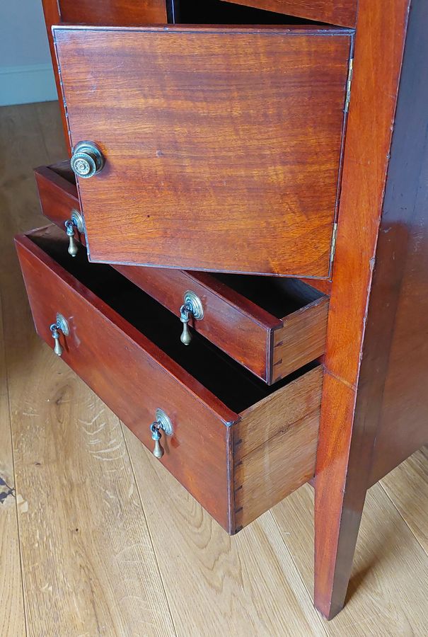 Antique 19thC Mahogany Gentleman's Lift-Over Caddy Top Nightstand