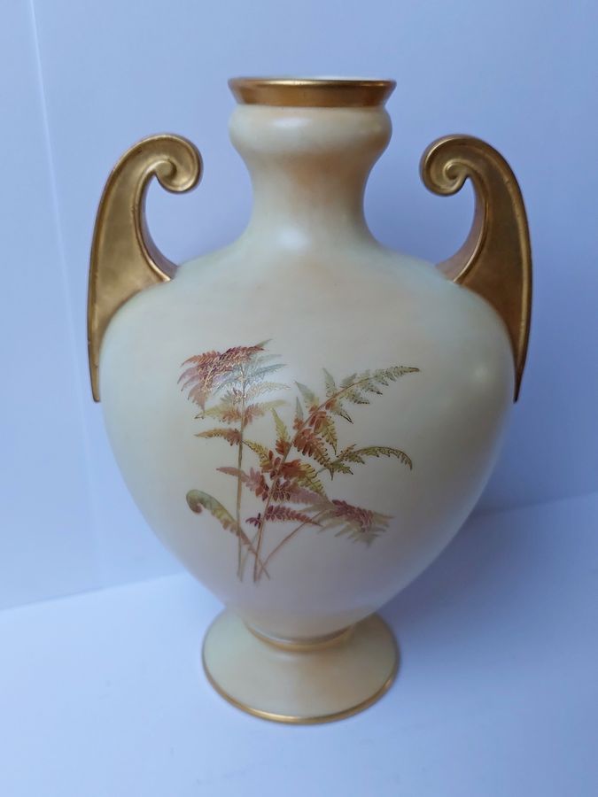 Antique Royal Worcester Bone China Blush Ivory Urn Vase