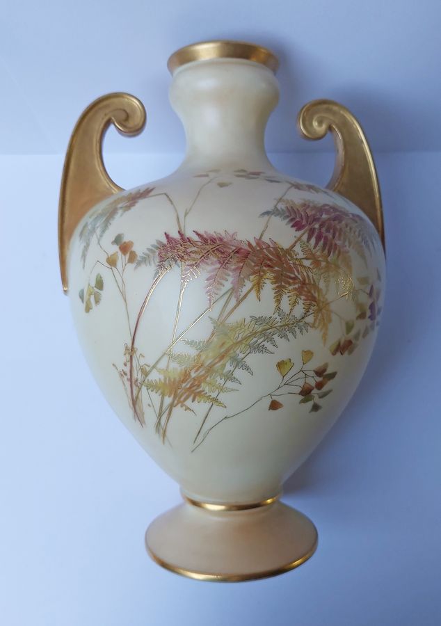 Antique Royal Worcester Bone China Blush Ivory Urn Vase