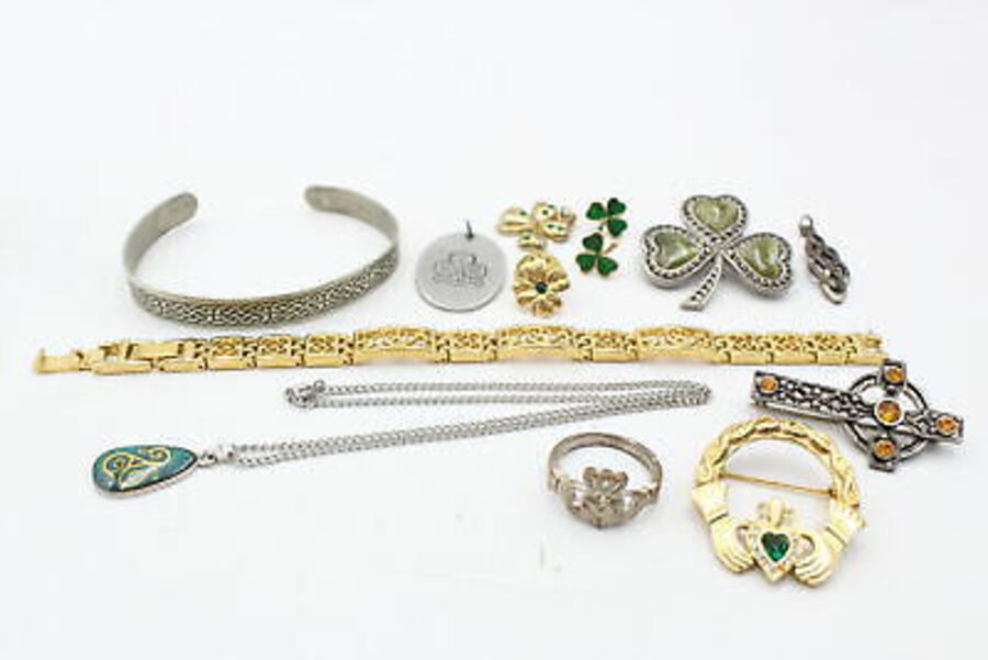 12 x Vintage SCOTTISH & CELTIC Jewellery inc. Claddagh, Clover, Bangle
