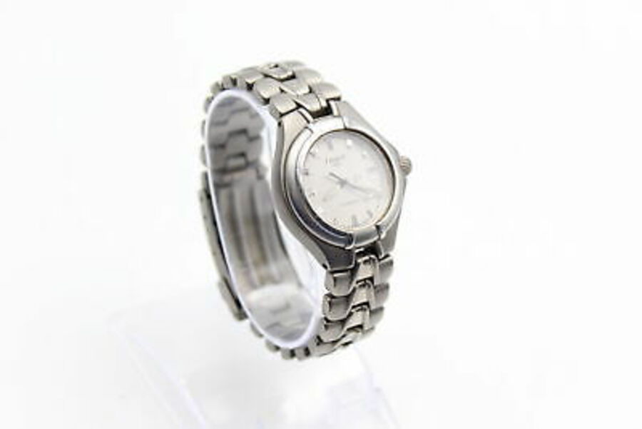 Antique Ladies Quality TISSOT 1853 TITANIUM 200M WRISTWATCH Quartz