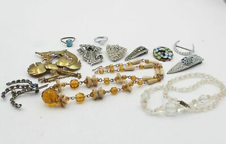 12 x True Vintage Art Deco JEWELLERY inc. Iris Glass, Glass Beads, Staybrite