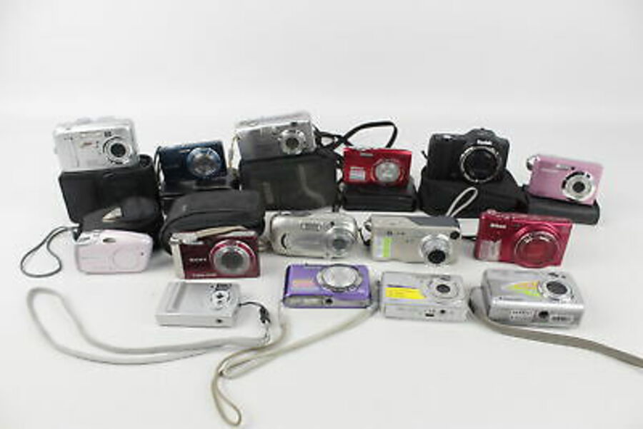 15 x Digital COMPACT CAMERAS Inc. Nikon, Olympus & Sony Etc. w/ Some Cases