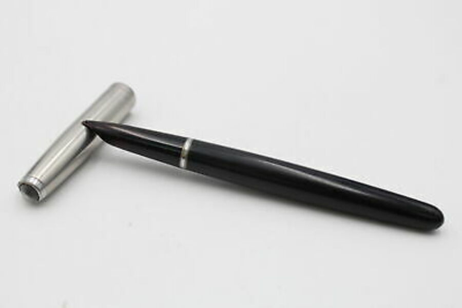 Vintage PARKER 51 Black FOUNTAIN PEN w/ Brushed Steel Cap WRITING
