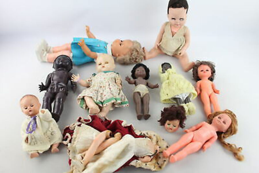10 x Assorted Vintage Plastic Dolls Inc. Pedigree, Palitoy, Walking, Roddy, Etc