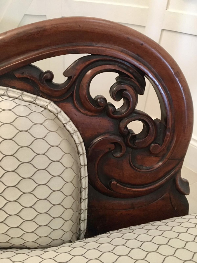 Antique Quality Antique Victorian Carved Chaise Longue