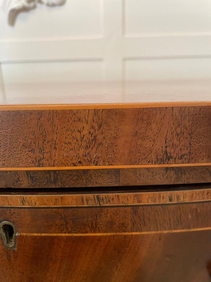 Antique  Quality Antique 19th Century Mahogany Serpentine Fronted Sideboard 