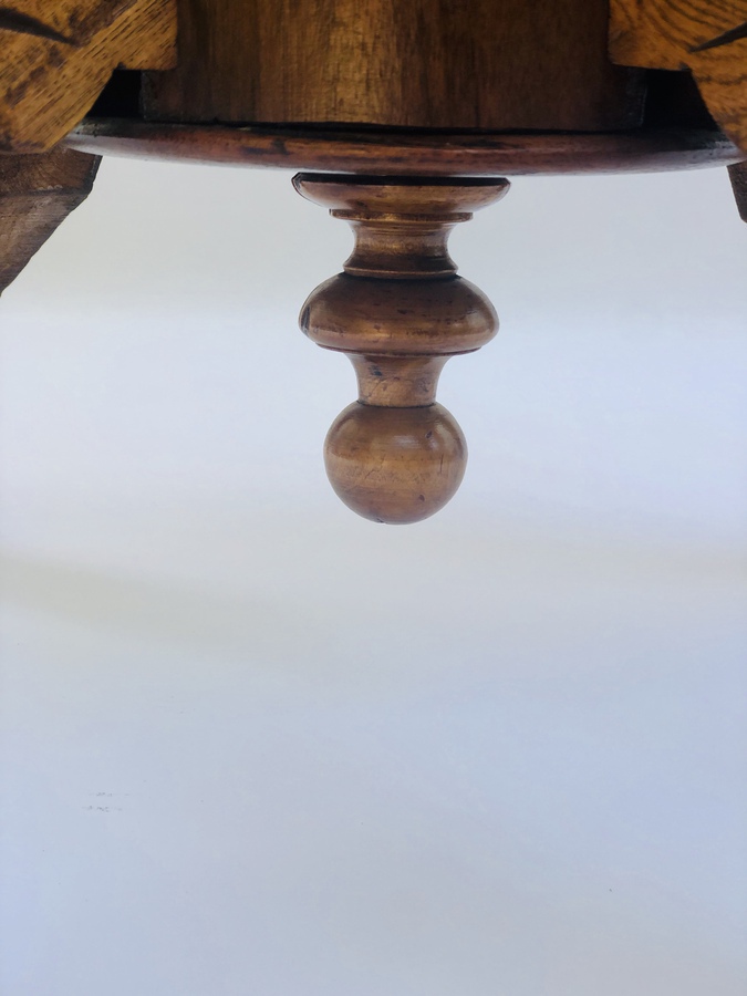Antique Antique Victorian Walnut Inlaid Oval Centre Table REF:101