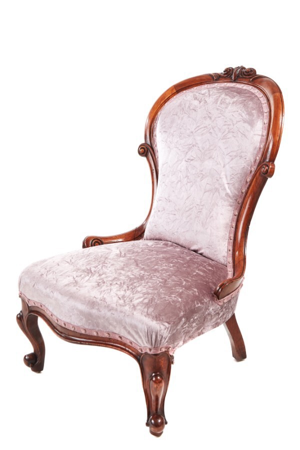 Victorian Walnut Ladies Chair