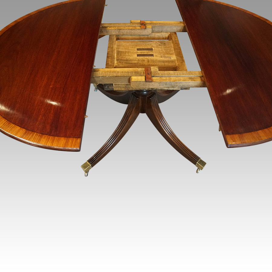 Antique Mahogany cross-banded dining table