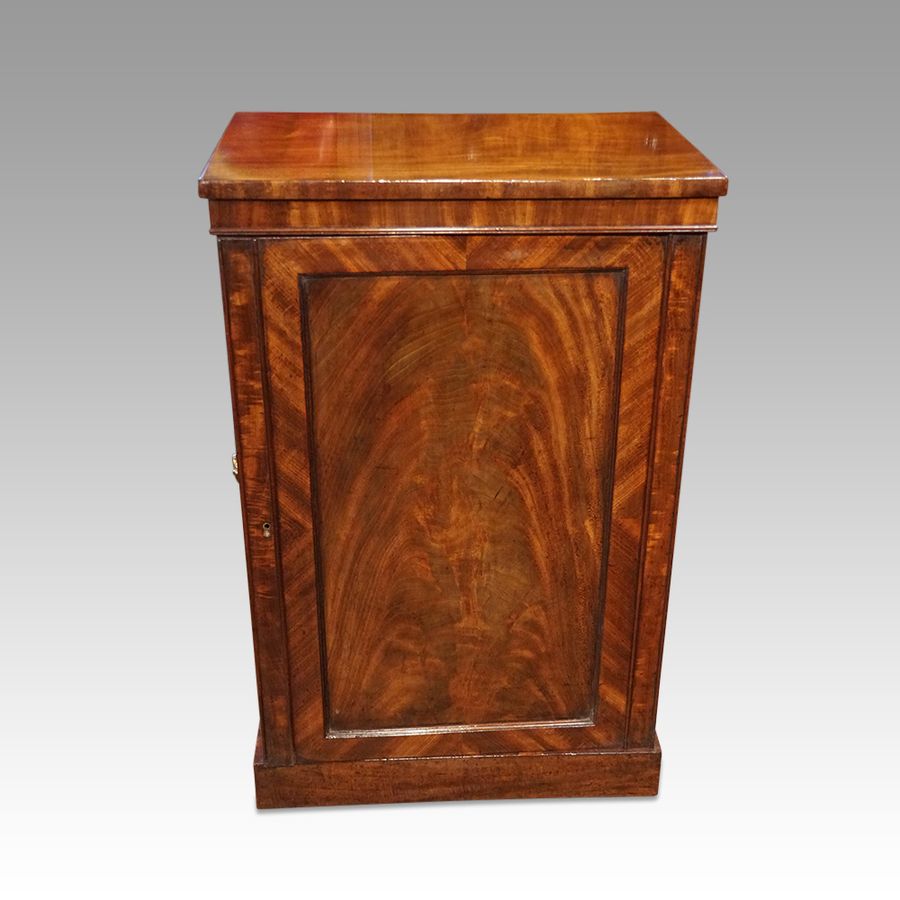 Antique George III mahogany side cabinet