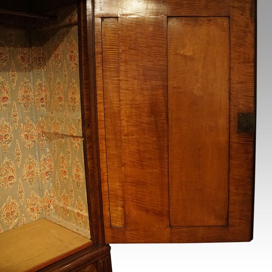 Antique Antique mahogany wardrobe