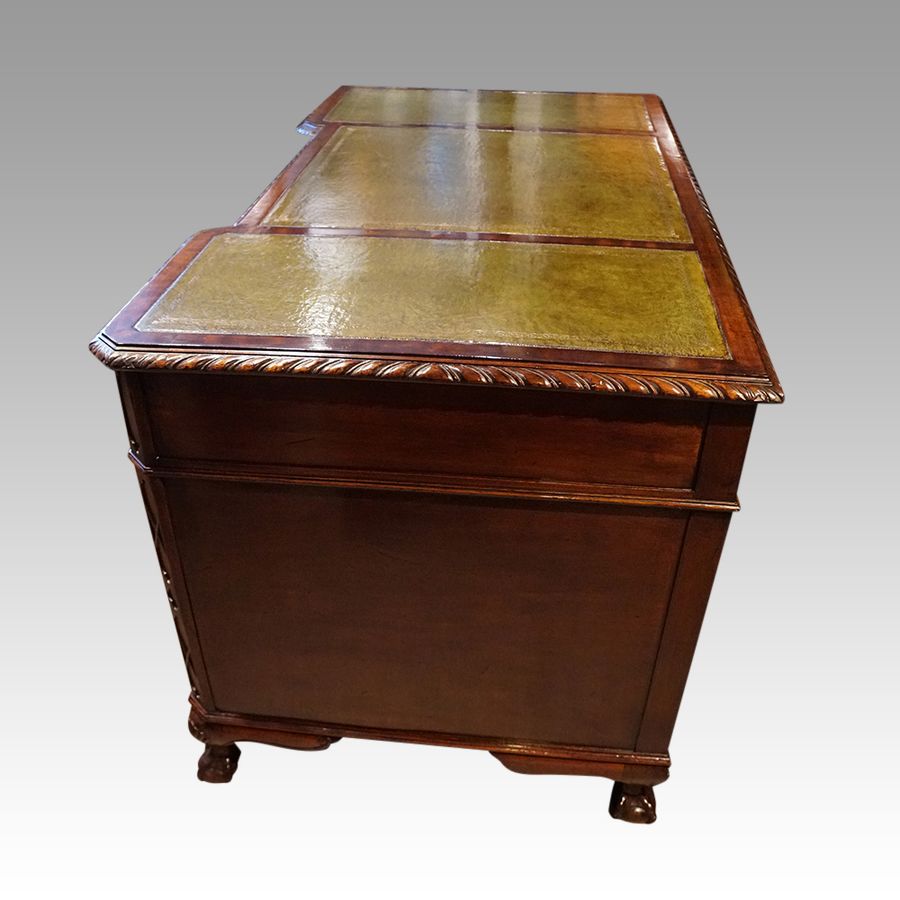 Antique Edwardian Chippendale style pedestal desk