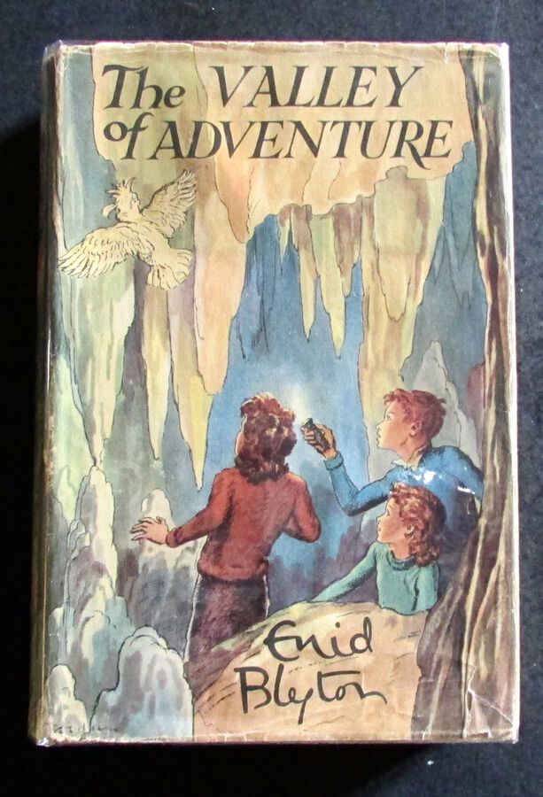 1947 1st EDITION. ENID BLYTON  THE VALLEY OF ADVENTURE COMPLETE WITH ORIGINAL DUST JACKET