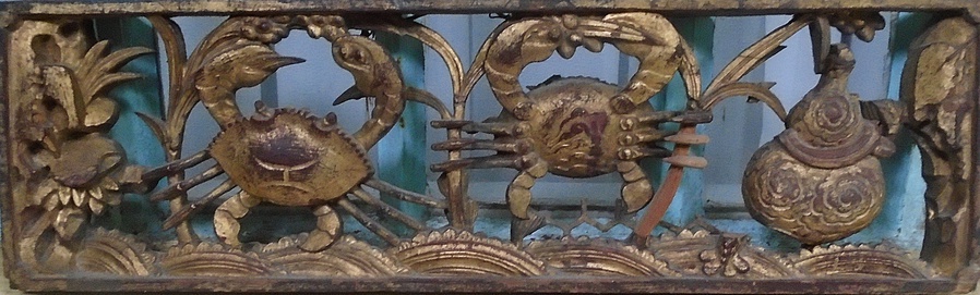 Chinese Openwork Carving of Two Crabs and Ambrosia Bottle