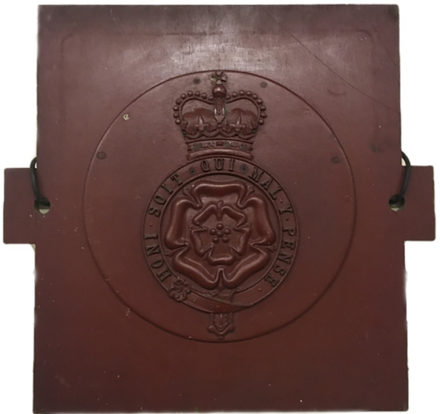 TOWER OF LONDON ROYAL FUSILIERS CITY OF LONDON HAND CARVED WOODEN RELIEF