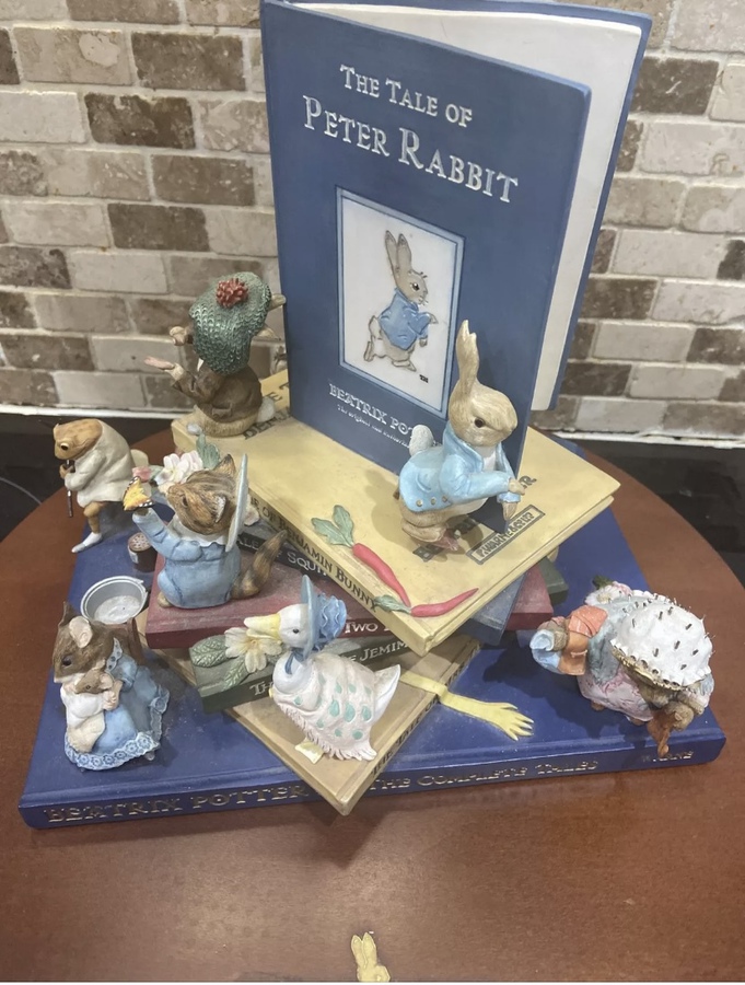 Antique Extremely Rare And Collectible - The Tale Of peter Rabbit Centenary Sculpture