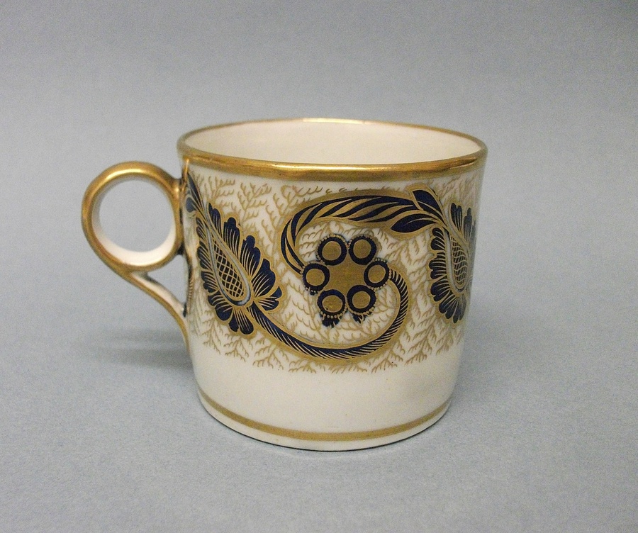 Antique Ceramics: CERAMICS - page 3 - ANTIQUES.CO.UK |