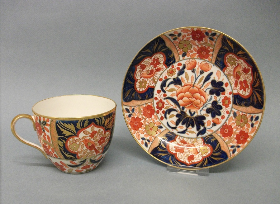 Antique Ceramics: CERAMICS - page 3 - ANTIQUES.CO.UK |