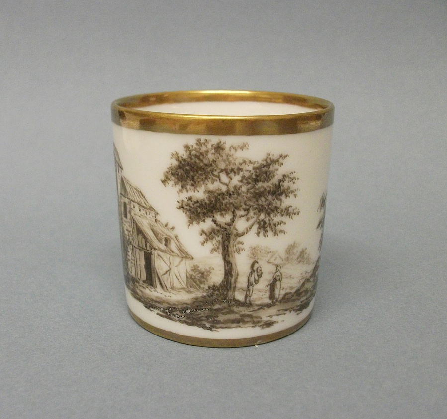 French (Paris) Hand-Painted Coffee Can, c.1810