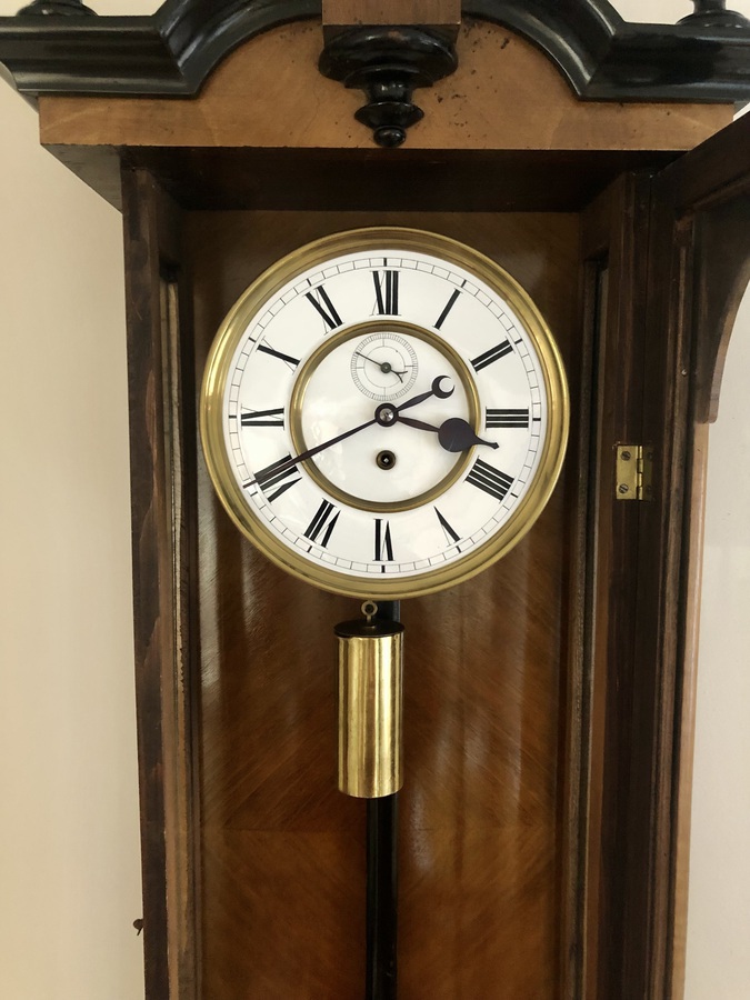 Antique Quality Victorian Walnut Cased Vienna One Weight Wall Clock