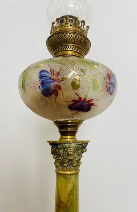 Antique Quality Antique Victorian Oil Lamp