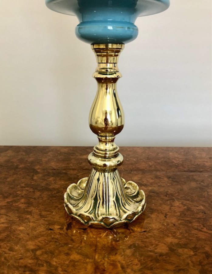 Antique Quality Antique Victorian Brass Oil lamp