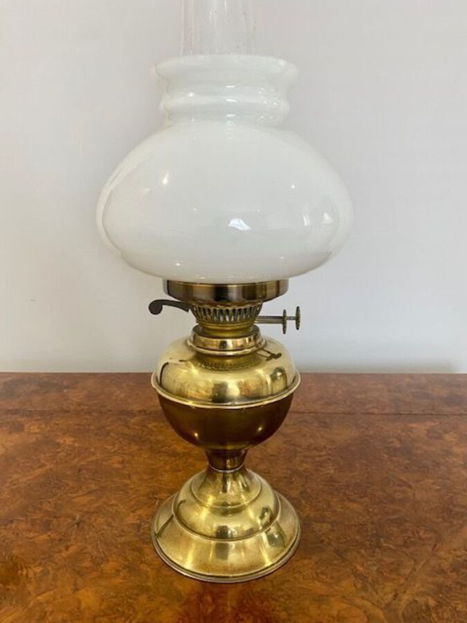 Antique Antique Edwardian Quality Brass And Glass Oil lamp