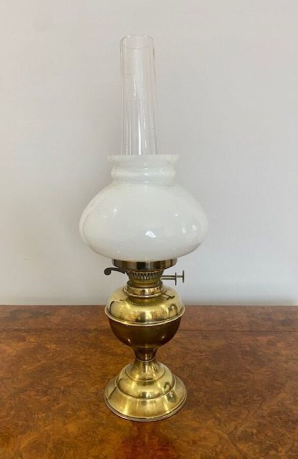 Antique Antique Edwardian Quality Brass And Glass Oil lamp