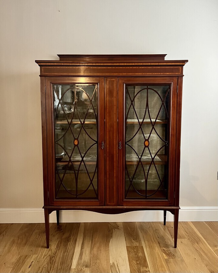 Antique Edwardian quality inlaid mahogany display cabinet