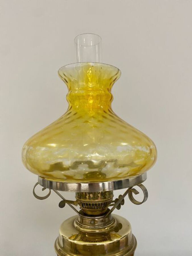 Antique Antique Edwardian brass oil lamp