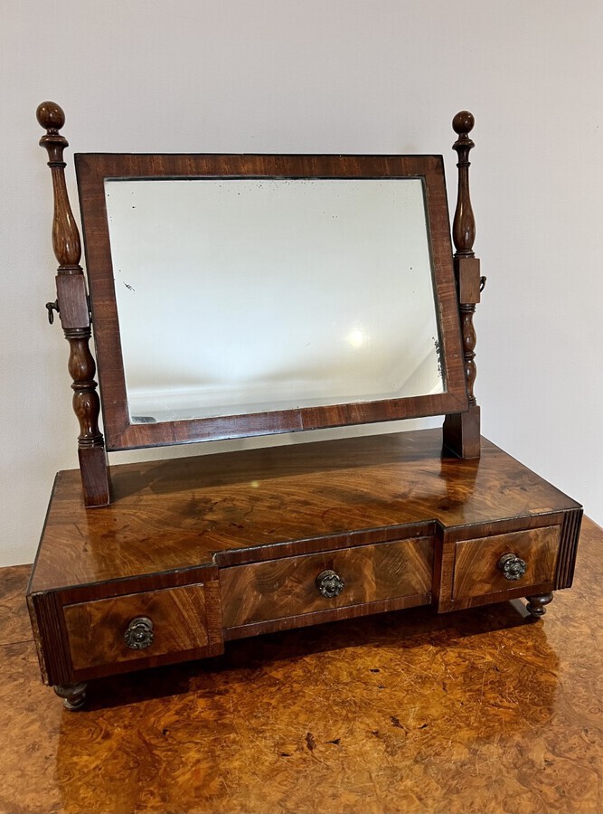 Antique Antique George III quality mahogany dressing mirror 