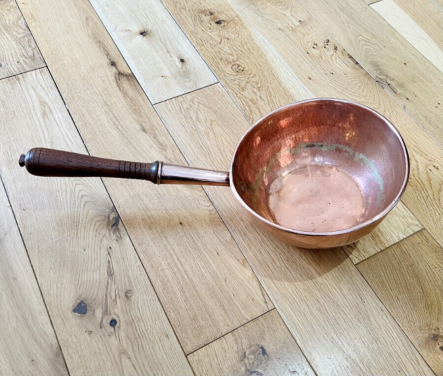 Antique Large unusual antique quality George III copper pan 