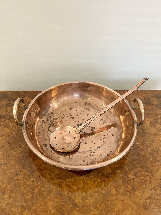 Antique Large antique George III quality copper pan with a copper skimmer 
