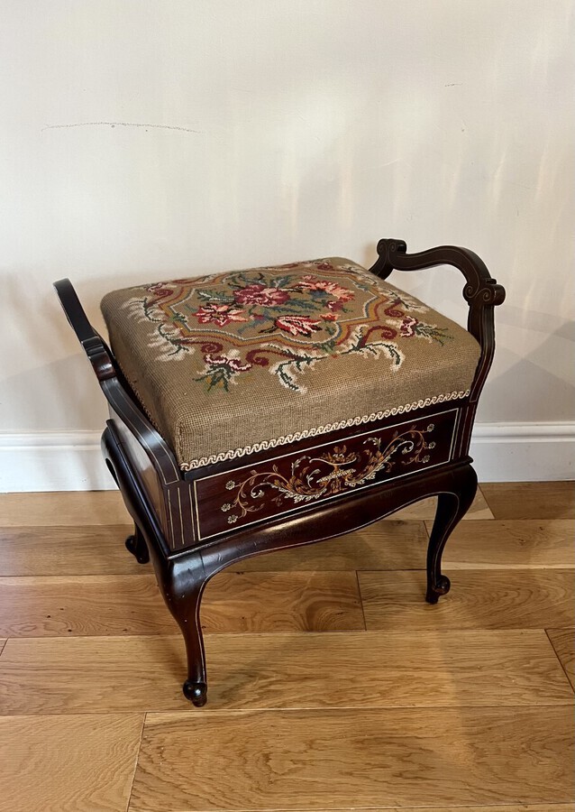 Antique Fine quality antique Victorian mahogany inlaid freestanding piano stool