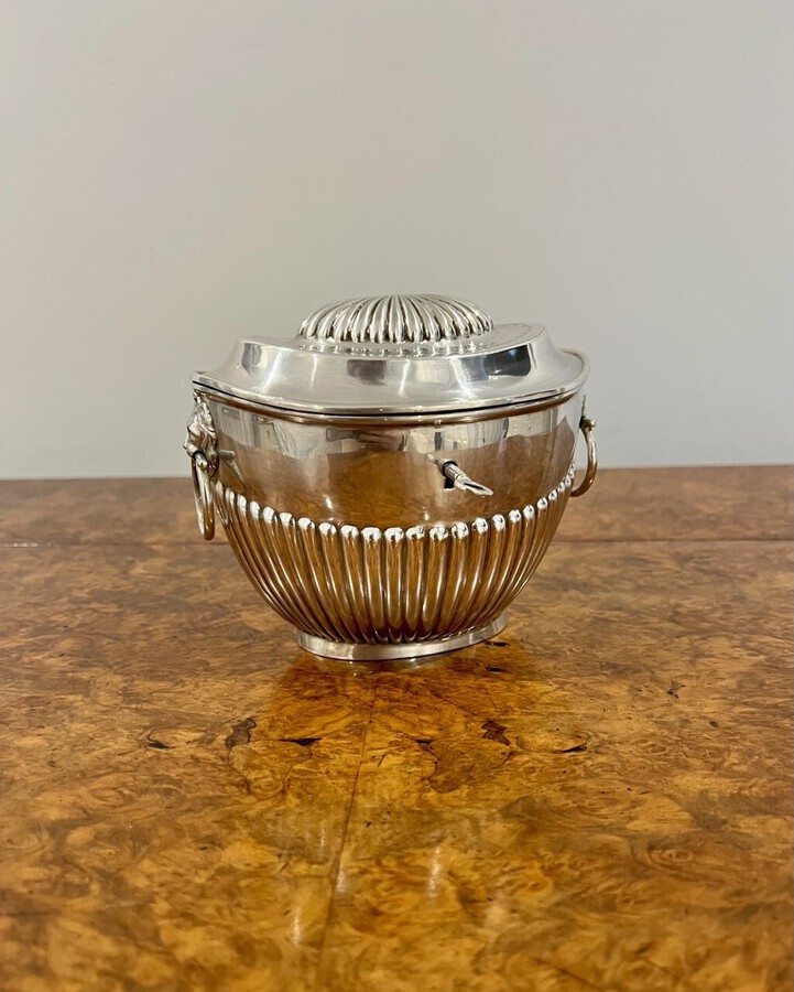 Antique Antique Victorian quality silver plated tea caddy 