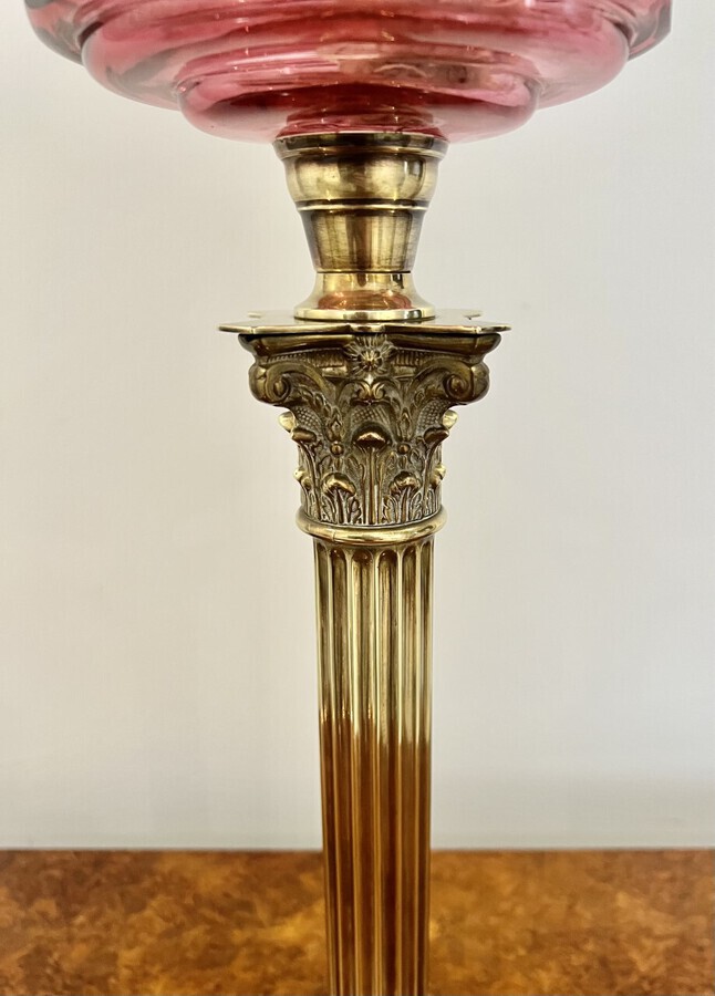 Antique Fantastic quality antique Victorian brass oil lamp 