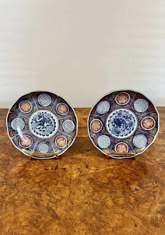 Antique Pair of antique Japanese quality imari plates 