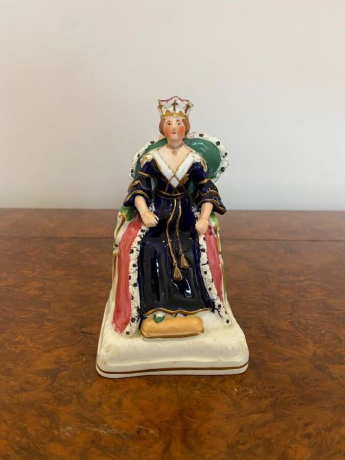 19TH CENTURY ANTIQUE STAFFORDSHIRE ROYAL PORTRAIT FIGURE OF QUEEN VICTORIA