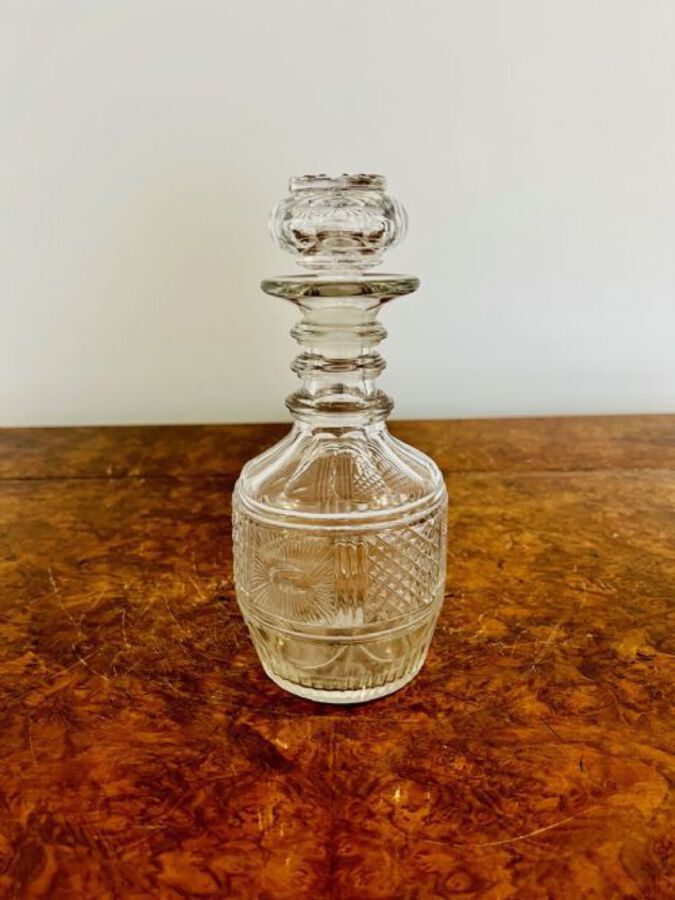 Antique QUALITY ANTIQUE GEORGE III CUT GLASS DECANTER