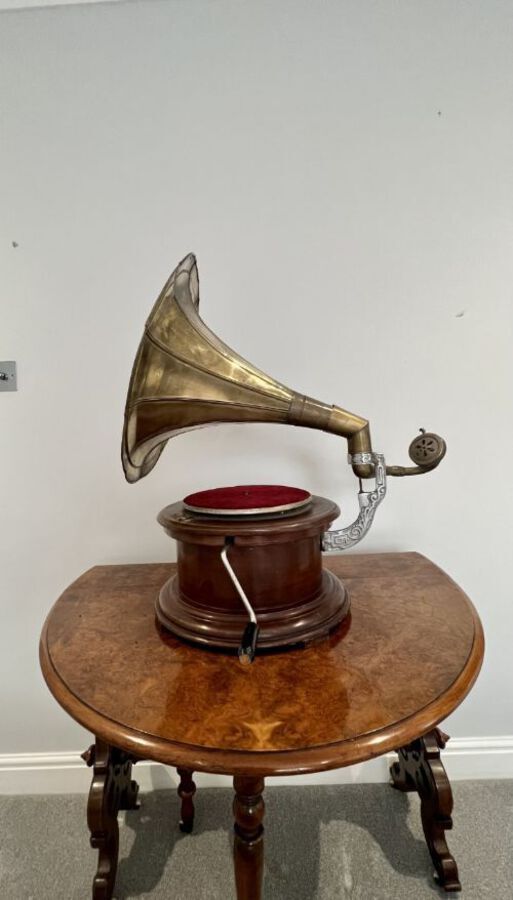 Antique ANTIQUE MAHOGANY BRASS HORN GRAMOPHONE