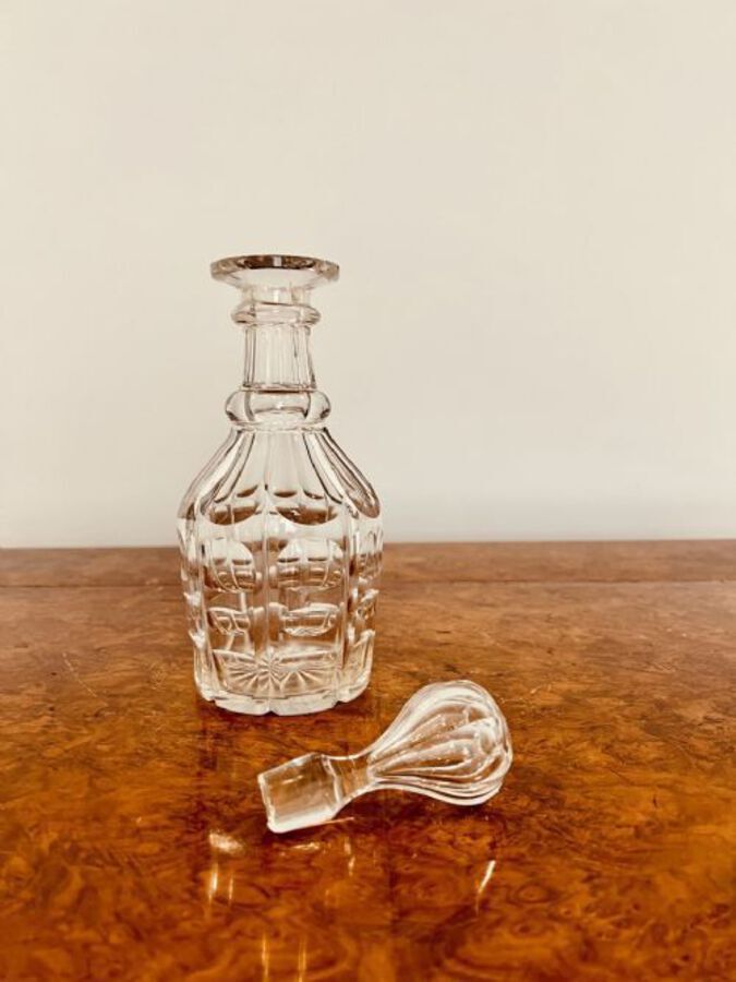Antique ANTIQUE VICTORIAN QUALITY CUT GLASS DECANTER