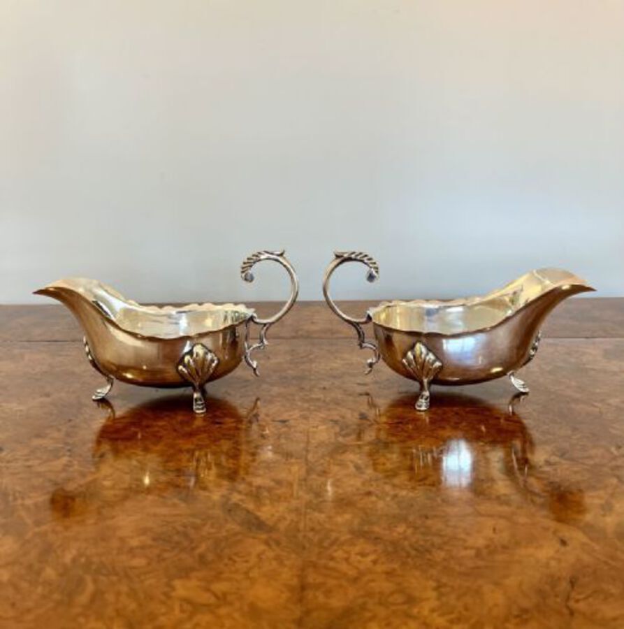 Antique STUNNING QUALITY PAIR OF ANTIQUE EDWARDIAN SILVER PLATED SAUCE BOATS