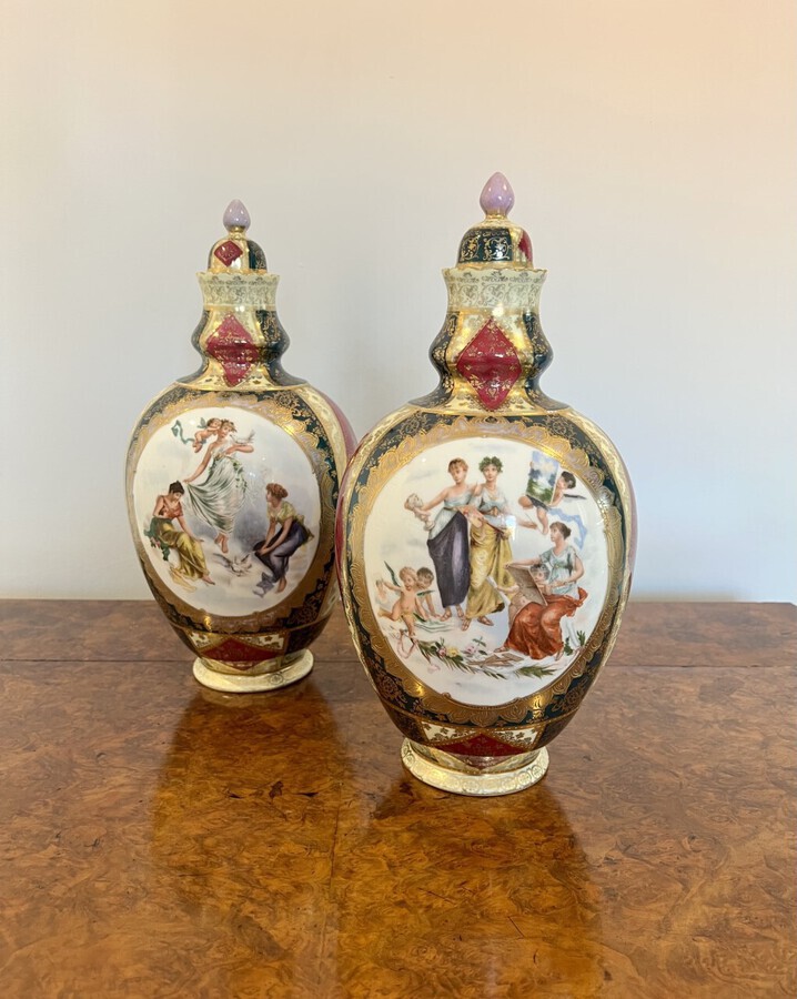 Antique Wonderful pair of antique Victorian quality porcelain lidded vases