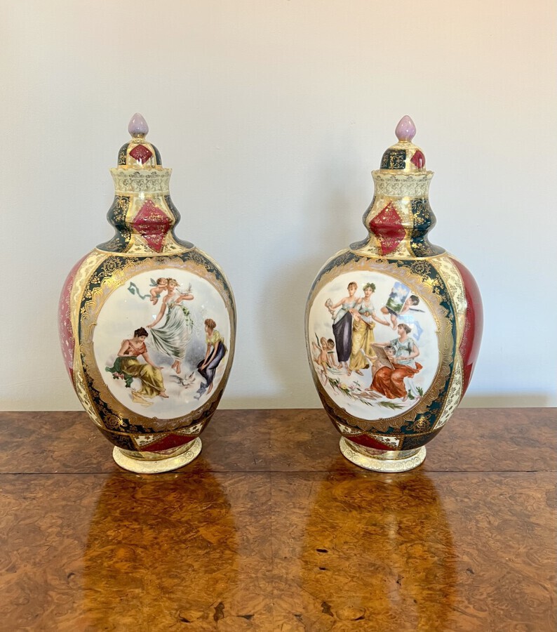 Antique Wonderful pair of antique Victorian quality porcelain lidded vases