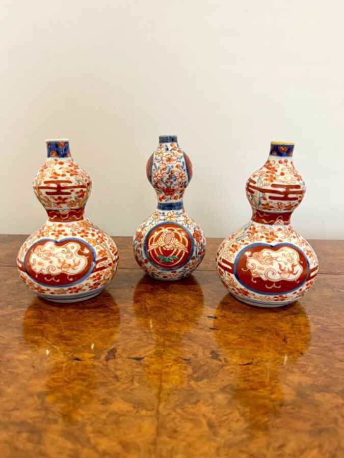 Antique Quality collection of five small antique Japanese shaped Imari vases 