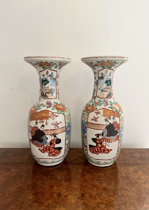 Antique Fantastic quality pair of large antique Japanese imari vases 