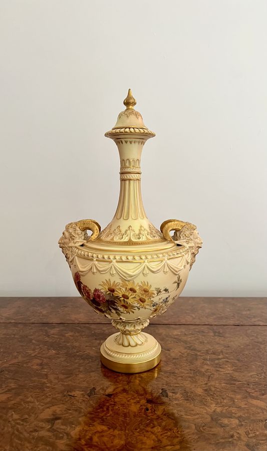 Fantastic quality antique Victorian Royal Worcester vase by Edward Raby