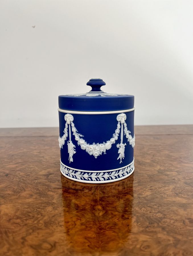 Antique Quality antique Wedgwood jar and cover 